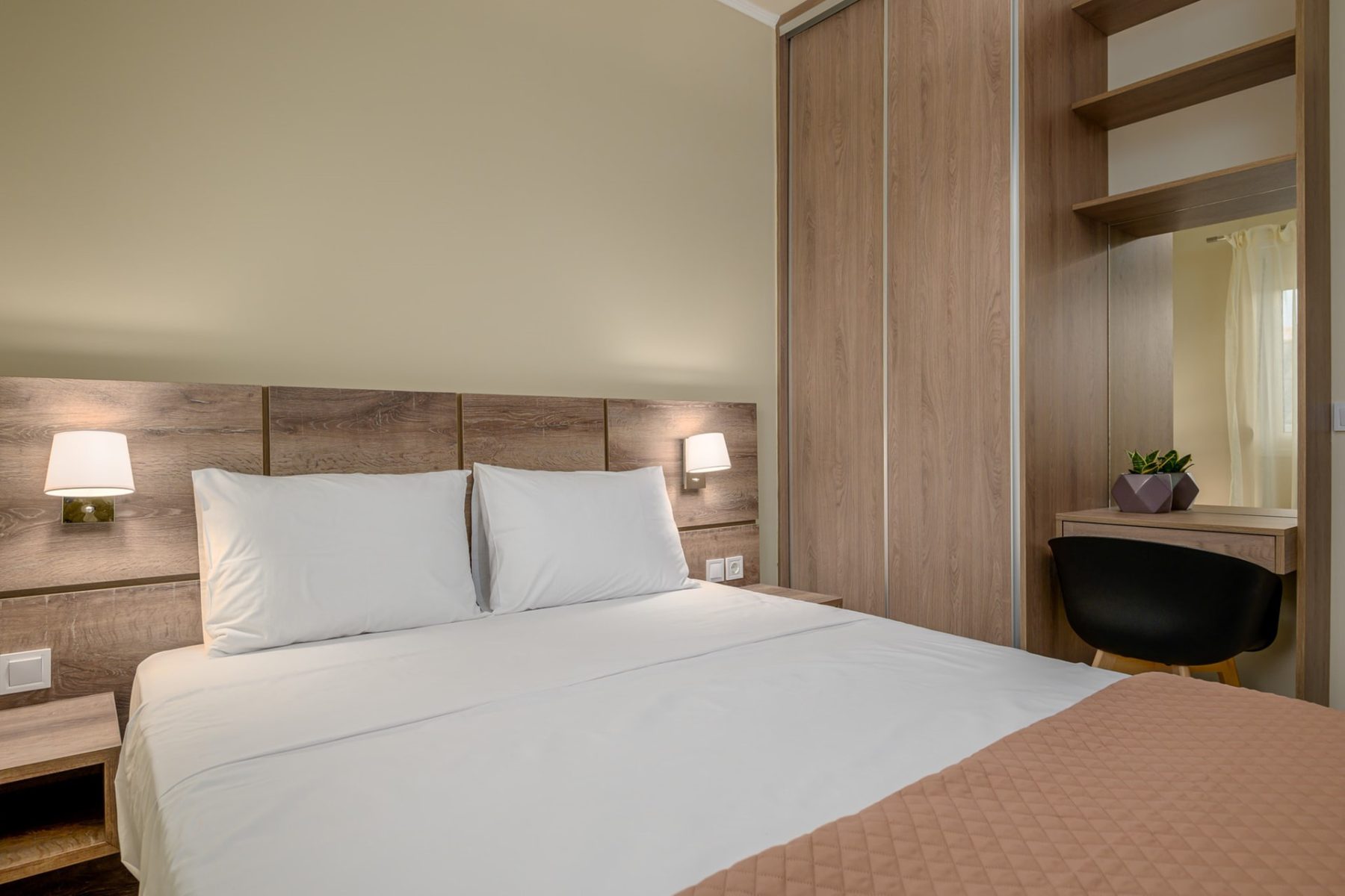 Lavish two-bedroom with balcony — Orea Homes, Αμμουδιά